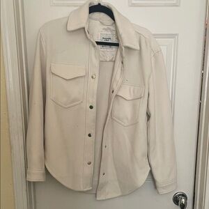 Abercrombie Women's Cream Shirt Jacket